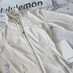 Lululemon Athletica White Utility Jacket and Leggings with Technical Fabric